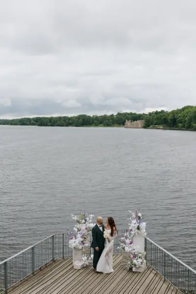 Kāzu ceremonija un fotosesija Likteņdārzā
